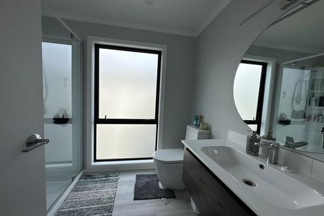 Photo of property in 4 La Mer Lane, Wallaceville, Upper Hutt, 5018