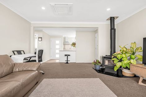 Photo of property in 21 Matipo Place, Edgecumbe, 3120