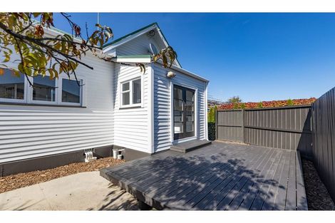 Photo of property in 37 Gresford Street, Edgeware, Christchurch, 8013