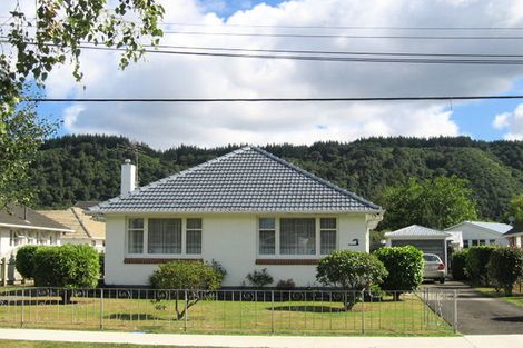 Photo of property in 3a Ruahine Street, Trentham, Upper Hutt, 5018
