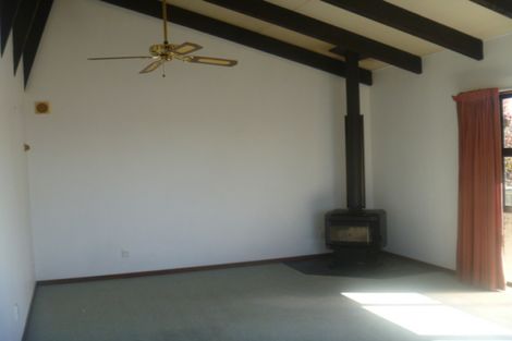 Photo of property in 1 Kamaka Crescent, Bridge Hill, Alexandra, 9320