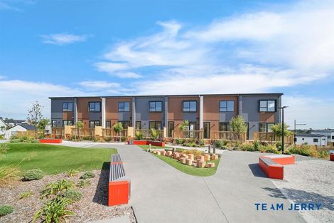 Photo of property in 1 Heketara Way, Massey, Auckland, 0614