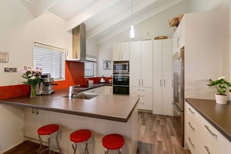 Photo of property in 42 Petrie Street, Pomare, Rotorua, 3015