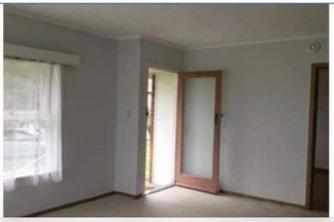 Photo of property in 32 Raleigh Road, Northcote, Auckland, 0627