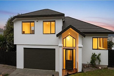 Photo of property in 13 Chastudon Place, Tawa, Wellington, 5028