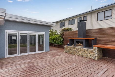 Photo of property in 116 Seaview Road, Paraparaumu Beach, Paraparaumu, 5032