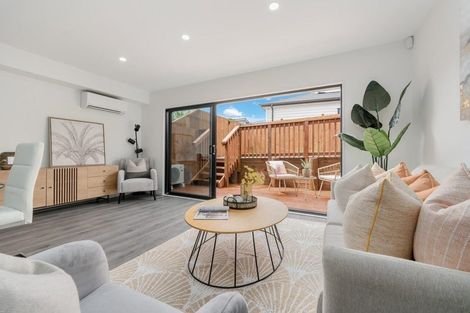 Photo of property in 20a Sabot Place, Massey, Auckland, 0614