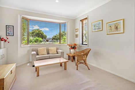 Photo of property in 10 Ringwood Place, Whitianga, 3510