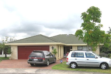 Photo of property in 16 Monet Grove, West Harbour, Auckland, 0618
