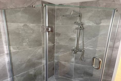 Photo of property in 47 Dale Crescent, Pakuranga, Auckland, 2010