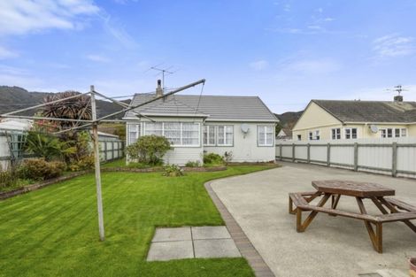 Photo of property in 20 Gibson Crescent, Naenae, Lower Hutt, 5011