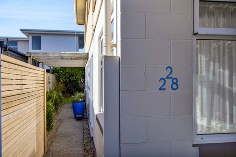 Photo of property in 2/30 Hamblyn Street, Strandon, New Plymouth, 4312