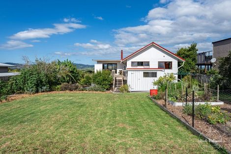 Photo of property in 37 Whaka Street, Maungaturoto, 0520