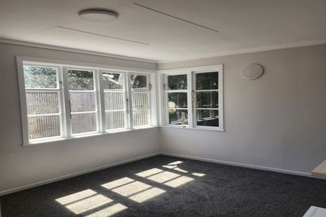 Photo of property in 44 Edmonton Road, Henderson, Auckland, 0612