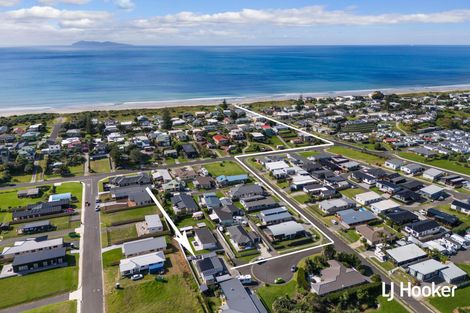 Photo of property in 12 Breaker's Crescent, Waihi Beach, 3611