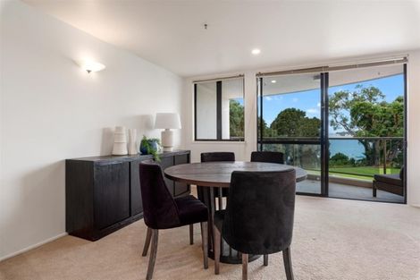 Photo of property in 2d/5 The Promenade, Takapuna, Auckland, 0622