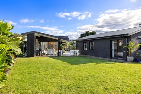 Photo of property in 53 Dickson Road, Papamoa Beach, Papamoa, 3118