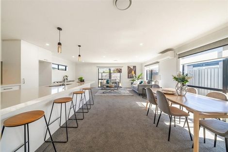 Photo of property in 34 Te Kaeaea Crescent, Wallaceville, Upper Hutt, 5018