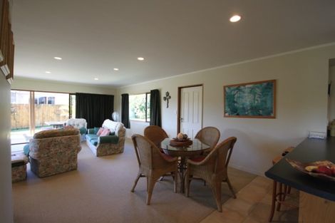 Photo of property in 37 Holland Close, Pauanui, Hikuai, 3579