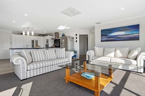 Photo of property in 32 Westview Place, Tauriko, Tauranga, 3110