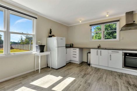 Photo of property in 23 Miro Street, Merrilands, New Plymouth, 4312