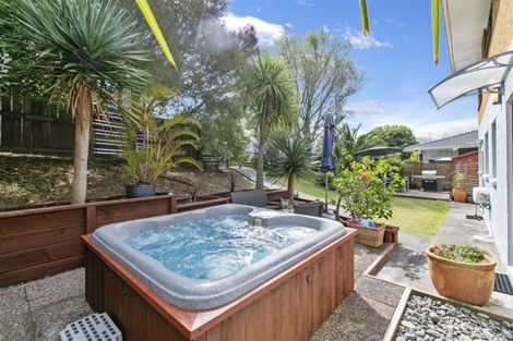 Photo of property in 79 Albatross Road, Red Beach, 0932