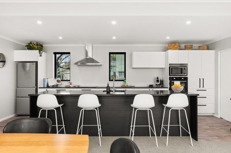 Photo of property in 27 Ferry Road, Martinborough, 5711