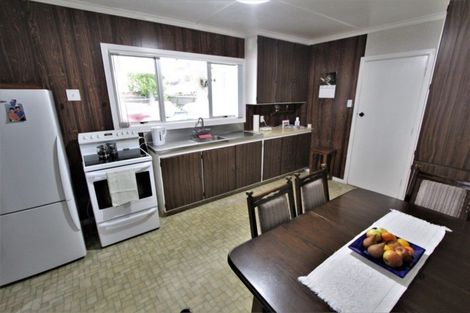 Photo of property in 69 Saint Andrews Drive, Tokoroa, 3420