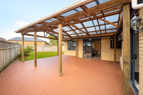 Photo of property in 11 Castlewold Place, Huntington, Hamilton, 3210