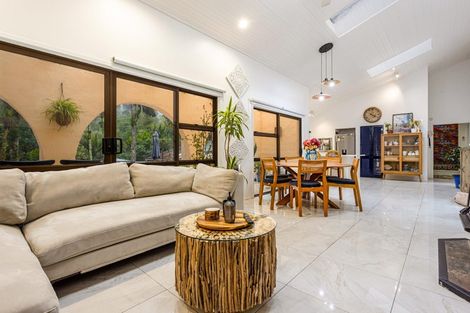 Photo of property in 719 Scenic Drive, Henderson Valley, Auckland, 0612