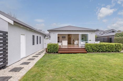 Photo of property in 140 Weston Road, St Albans, Christchurch, 8052