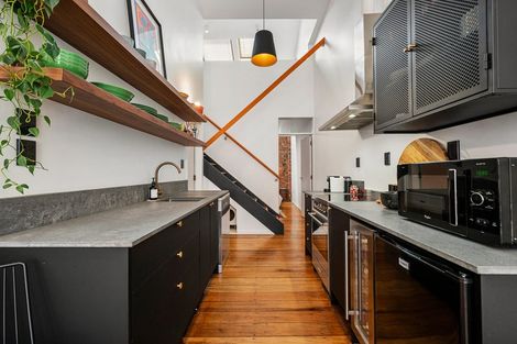 Photo of property in Courtenay Mews Apartments, 6/14 Alpha Street, Te Aro, Wellington, 6011