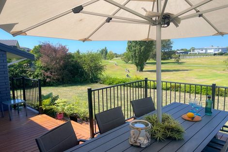 Photo of property in 52 Links View Drive, Omokoroa, 3114