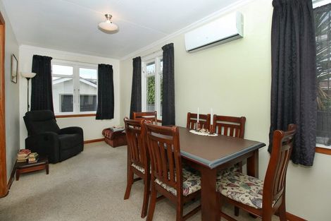 Photo of property in 15 Severn Terrace, Roslyn, Palmerston North, 4414