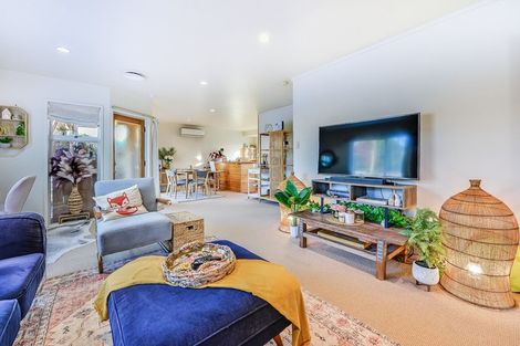 Photo of property in 15b Taylor Terrace, St Andrews, Hamilton, 3200