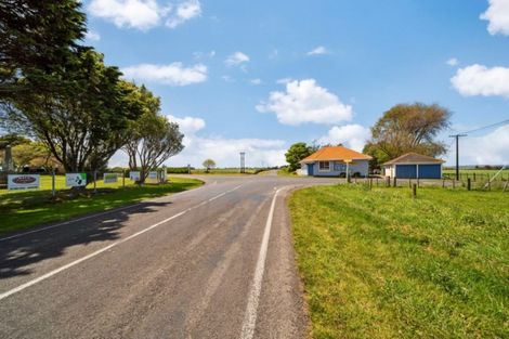 Photo of property in 488 Hastings Road, Matapu, Hawera, 4675