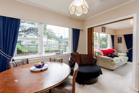 Photo of property in 18 Beaumont Crescent, Frankleigh Park, New Plymouth, 4310