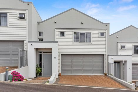 Photo of property in 18/19 Brodie Place, Bethlehem, Tauranga, 3110