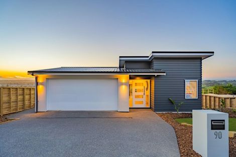 Photo of property in 90 Kotare Street, Waikanae, 5036