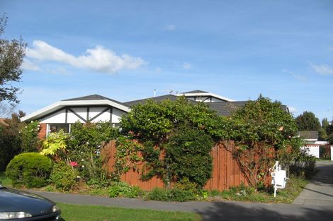 Photo of property in 1/23 Montclare Avenue, Ilam, Christchurch, 8041