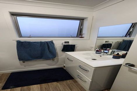 Photo of property in 83b Marlborough Avenue, Glenfield, Auckland, 0629