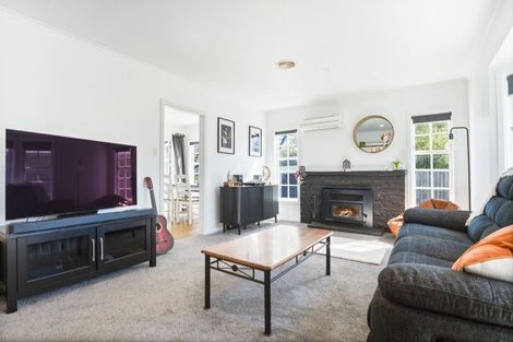 Photo of property in 10 Jarmey Place, Mangakakahi, Rotorua, 3015