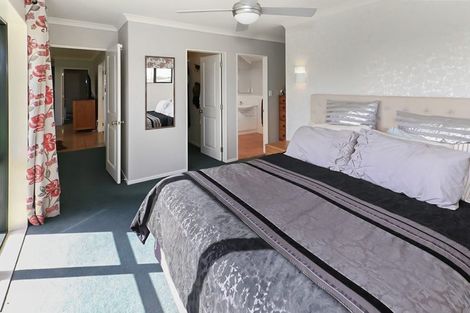 Photo of property in 23 Admiral Crescent, Flagstaff, Hamilton, 3210