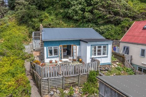 Photo of property in 27 Ocean Parade, Pukerua Bay, 5026