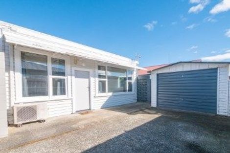 Photo of property in 28d Hargest Crescent, Saint Kilda, Dunedin, 9012