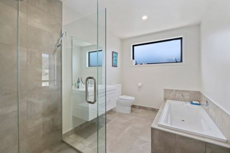 Photo of property in 9 Mount Creighton Crescent, Wanaka, 9305