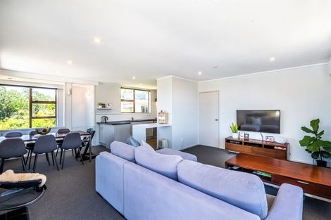 Photo of property in 10 Peter Terrace, Castor Bay, Auckland, 0620