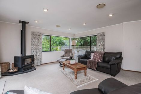 Photo of property in 11 Montrose Grove, Churton Park, Wellington, 6037