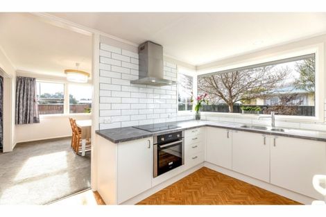 Photo of property in 127 Northcote Road, Northcote, Christchurch, 8052