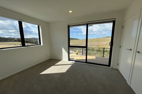 Photo of property in 1/23 Makomako Drive, Orewa, 0931